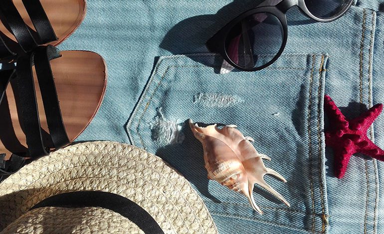 Wie man eine Jeans kombinieren kann! 13 Jeans kombinieren • So geht's!