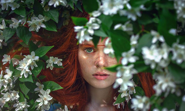 Welche Haarfarbe passt zu grünen Augen? Finde Hilfe auf diesem Ratgeber.