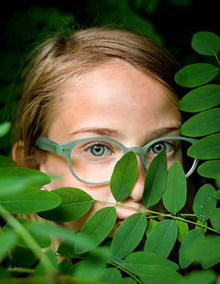Welche Brille passt zu grünen Augen? 2 Gleichfarbiges Gestell • Welche Brille passt zu grünen Augen?